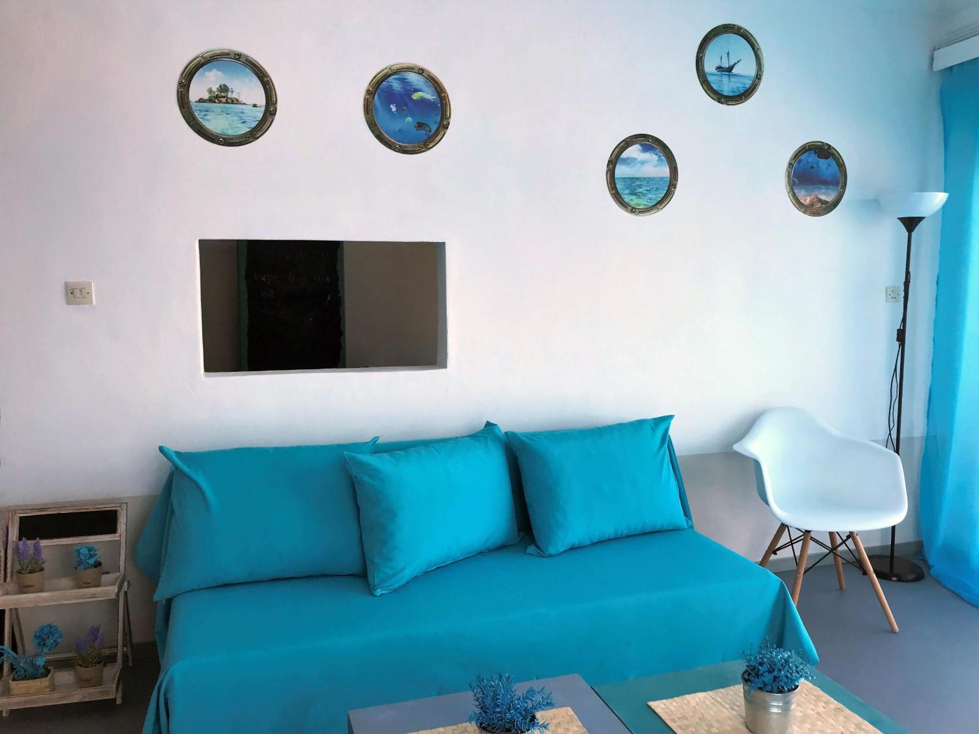 Upper Deck Apt. Apartment เนอาเปรามอส ภายนอก รูปภาพ