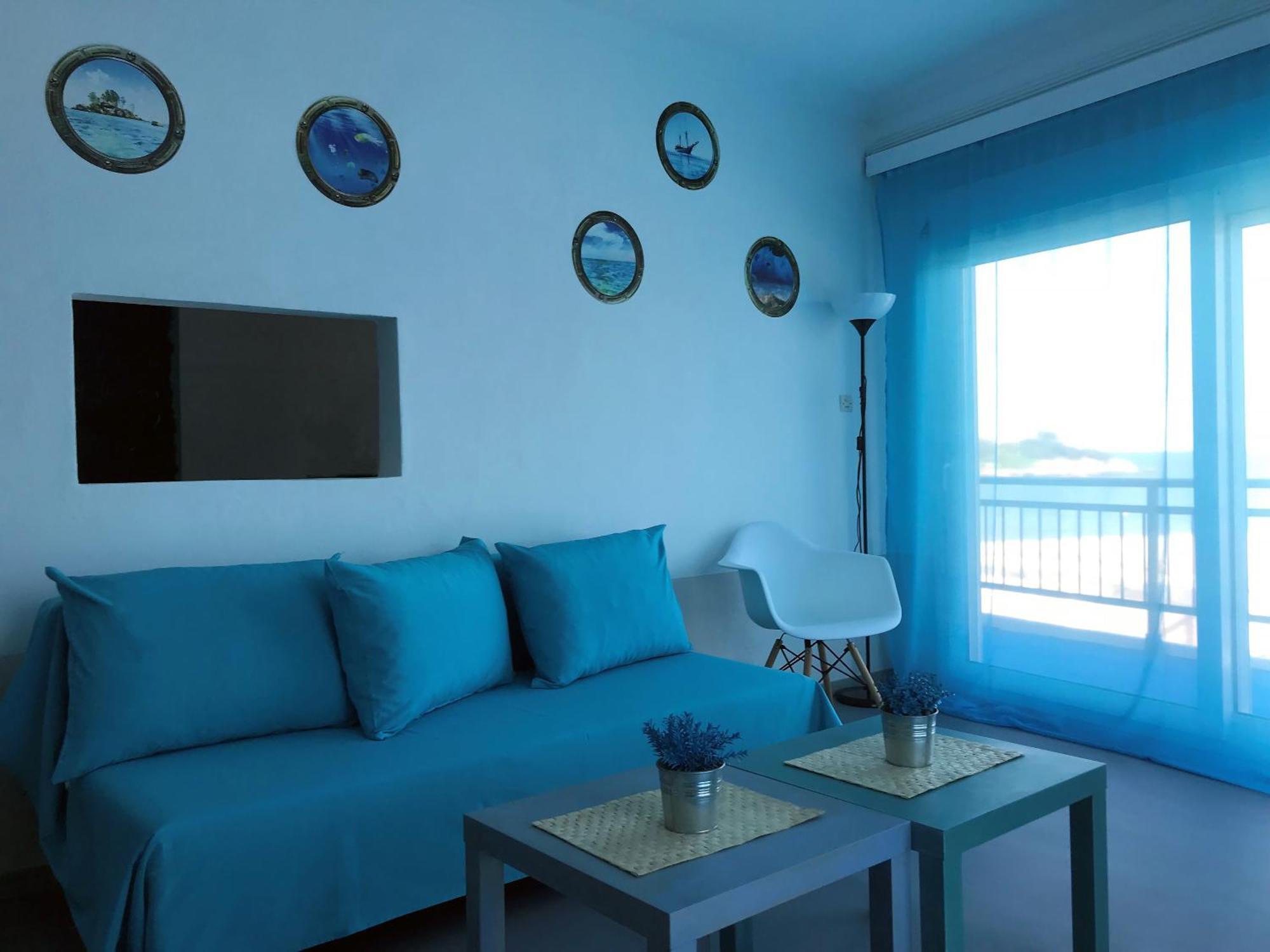 Upper Deck Apt. Apartment เนอาเปรามอส ภายนอก รูปภาพ
