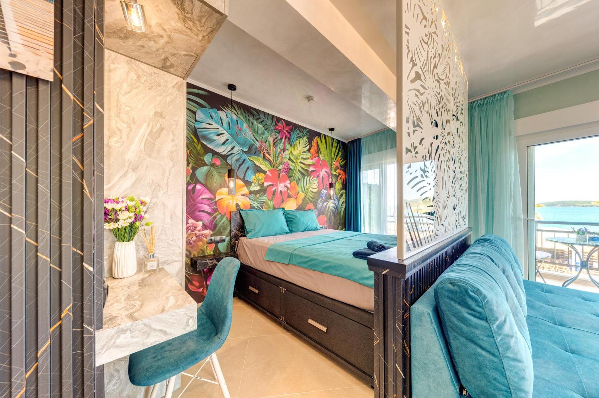 Upper Deck Apt. Apartment เนอาเปรามอส ภายนอก รูปภาพ