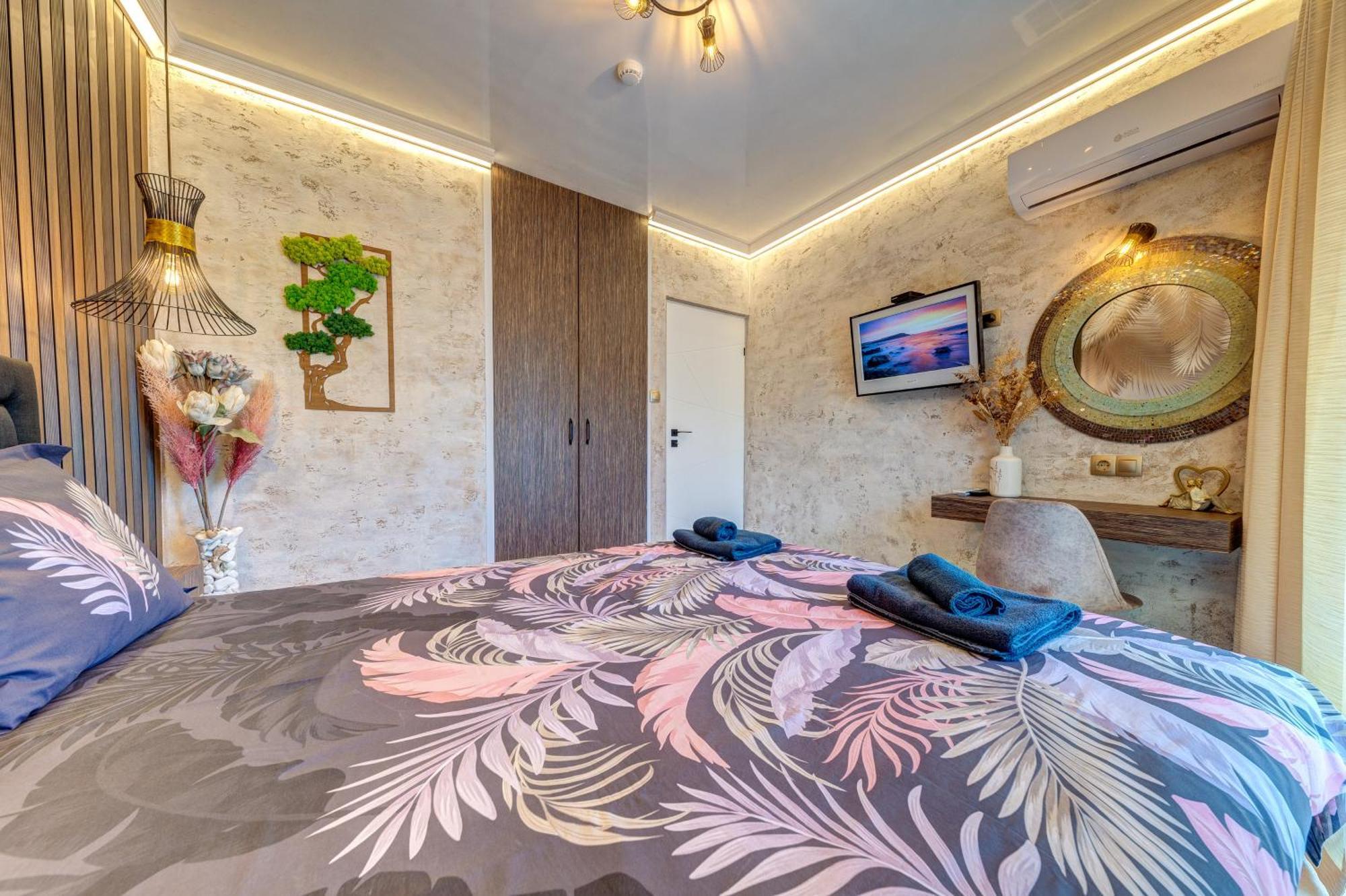 Upper Deck Apt. Apartment เนอาเปรามอส ภายนอก รูปภาพ