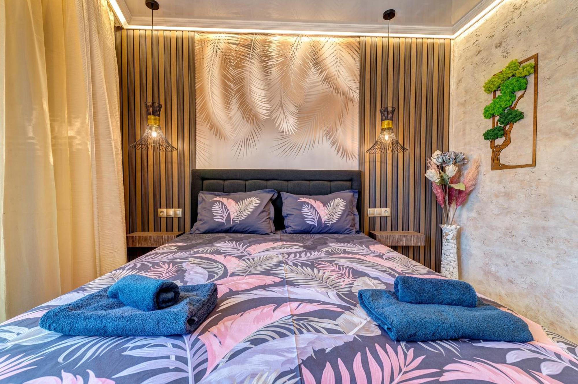 Upper Deck Apt. Apartment เนอาเปรามอส ภายนอก รูปภาพ