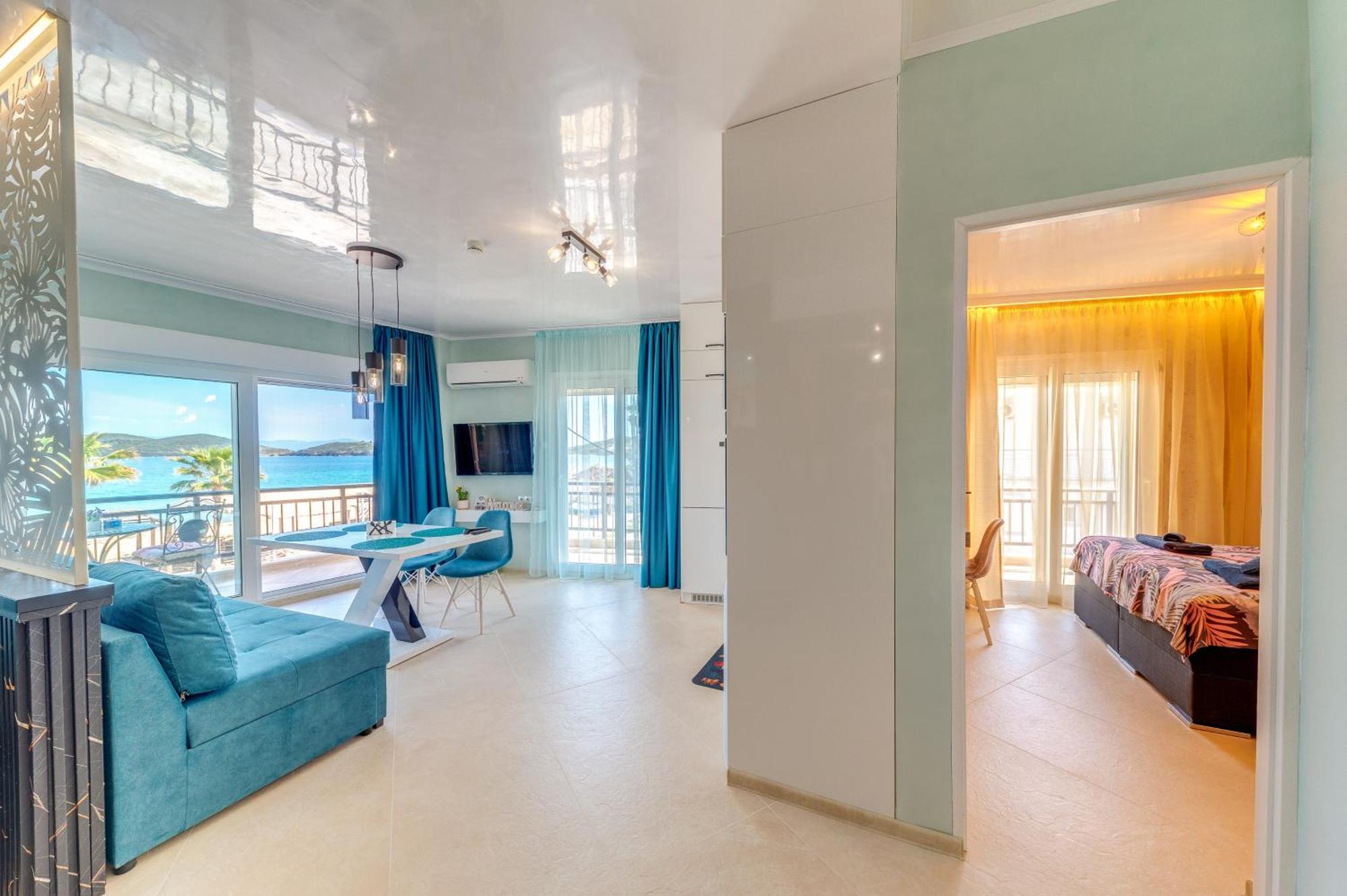Upper Deck Apt. Apartment เนอาเปรามอส ภายนอก รูปภาพ